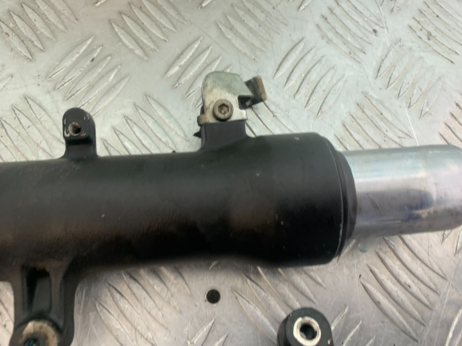 SUZUKI DL 650 V-STROM FORK BOTTOMS YEAR 2020 (CMB1117)