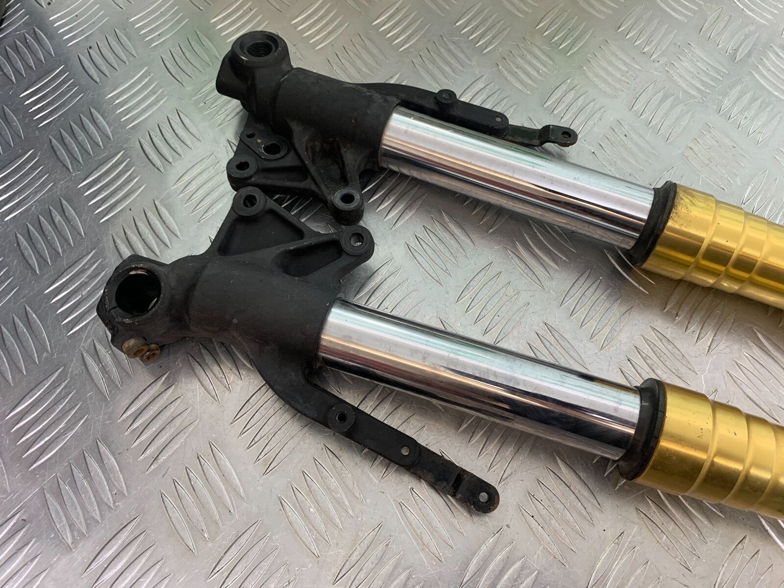TRIUMPH TIGER 800 XC FORKS  YEAR 2011-2014 (CMB1022)