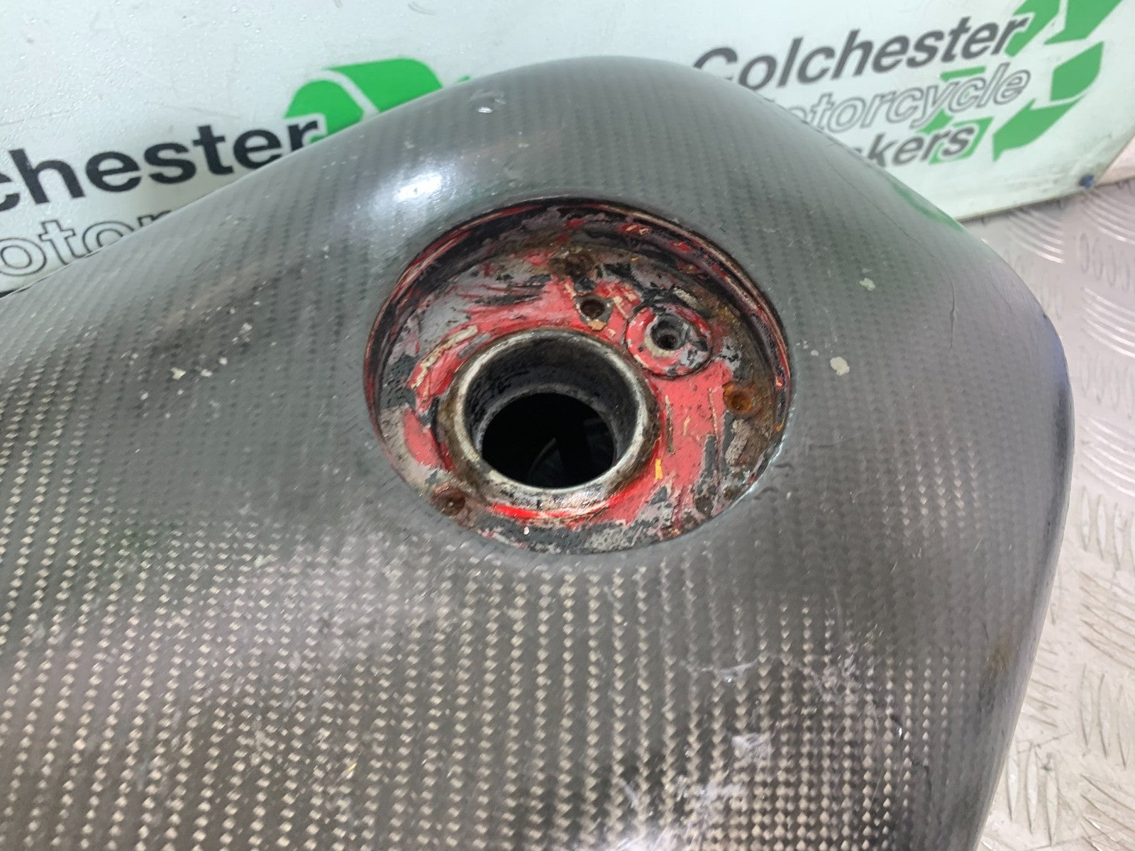 DUCATI 996 SPS 748 916 998 PETROL TANK (CARBON COVER)  1999-2000 (CMB1209)