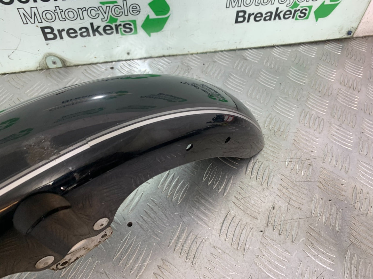 YAMAHA YBR125 CUSTOM FRONT MUDGUARD  YEAR 2008-2016 (CMB1192)