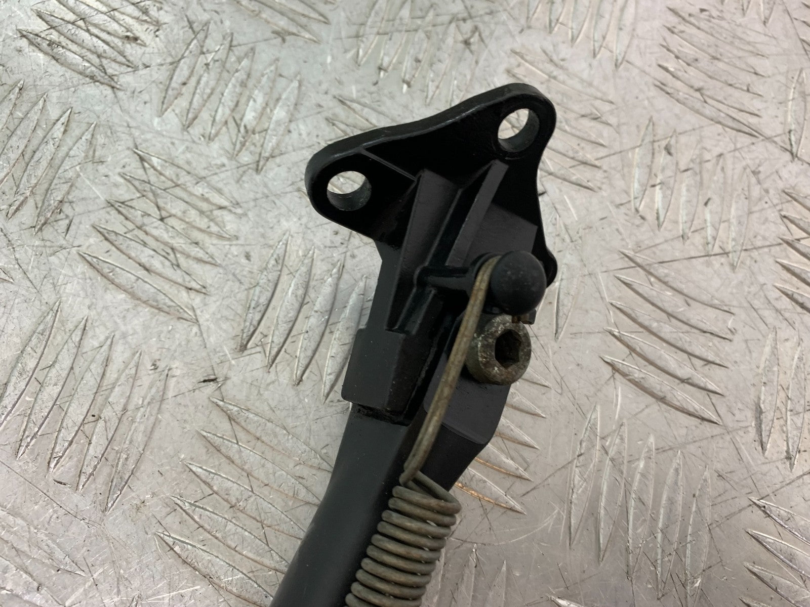 TRIUMPH 955I SPRINT RS SIDE STAND YEAR 1999-03 (CMB1313)