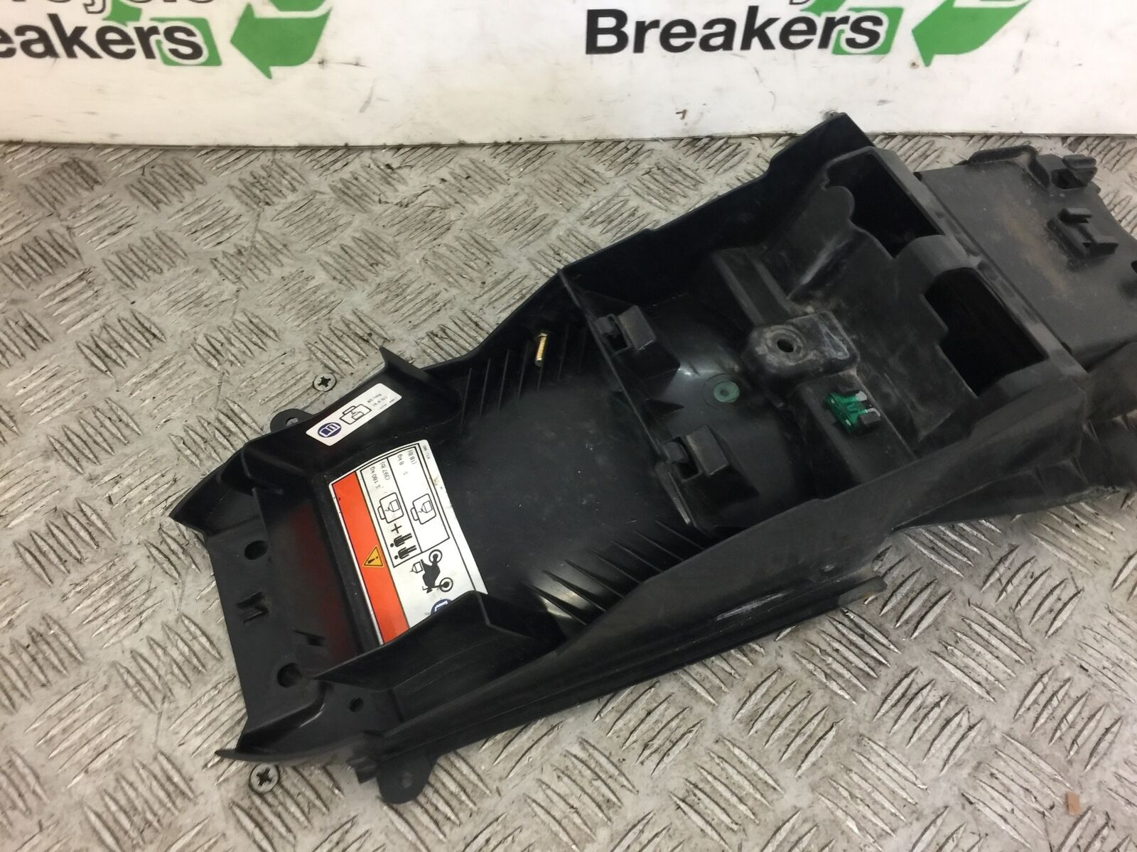 HONDA CBR125 CBR 125 UNDERTRAY  YEAR 2011-2017 (STOCK 334)