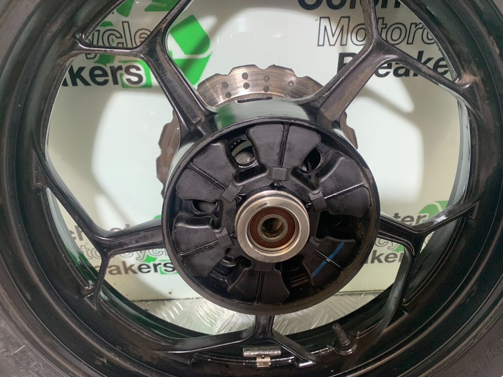 KAWASAKI Z300 ER300 REAR WHEEL (WITH GOOD TYRE)   YEAR 2016-2018  (CMB1056)