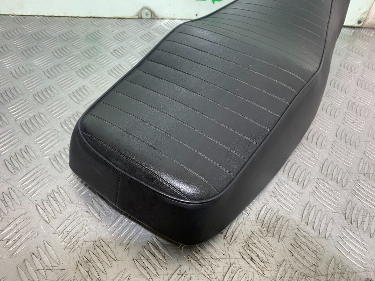 HONDA NTV 600 REVERE SEAT YEAR 1988-1996  (CMB1281)