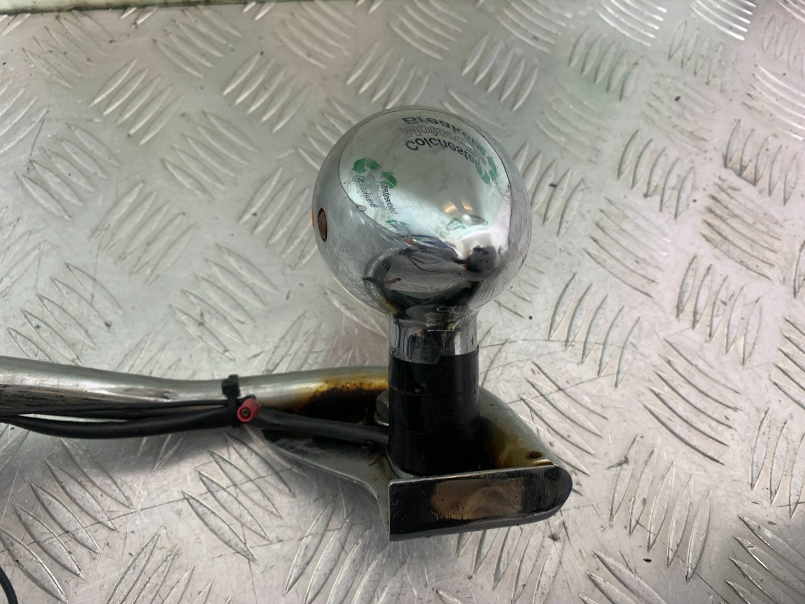 HONDA VT750 SHADOW FRONT INDICATORS AND BRACKET  YEAR 2003-2004 (CMB1265)