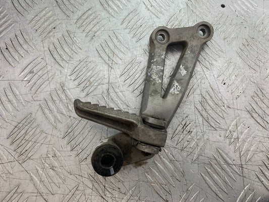 KAWASAKI Z750 Z 750 RIGHT REAR HANGER AND PEG  YEAR 2004-2006  (CMB1234)