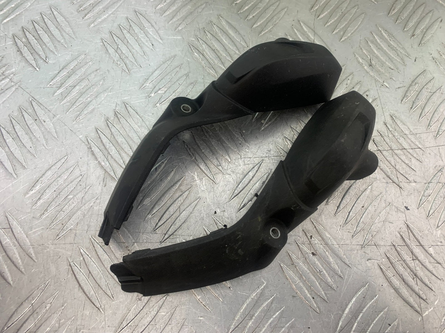 BMW R1200 R 1200 GS SPARK PLUG COVERS X 4 YEAR 2013-2016 (CMB1257)