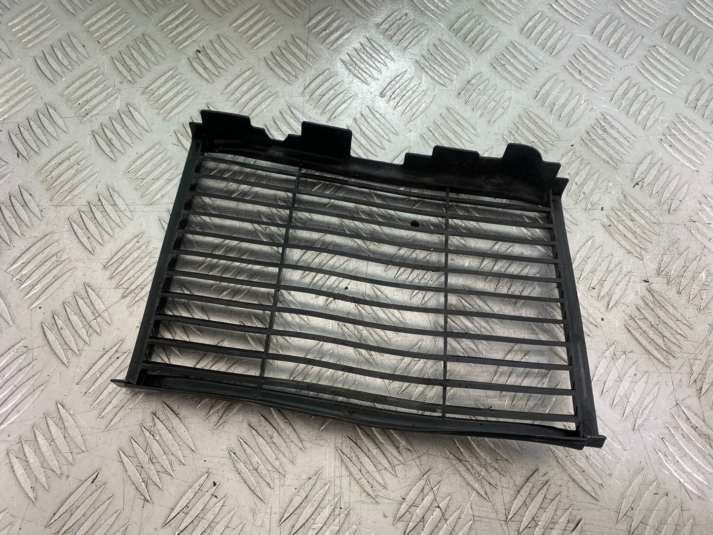 HONDA NTV 600 REVERE RADIATOR GRILL  YEAR 1988-1996  (CMB1281)
