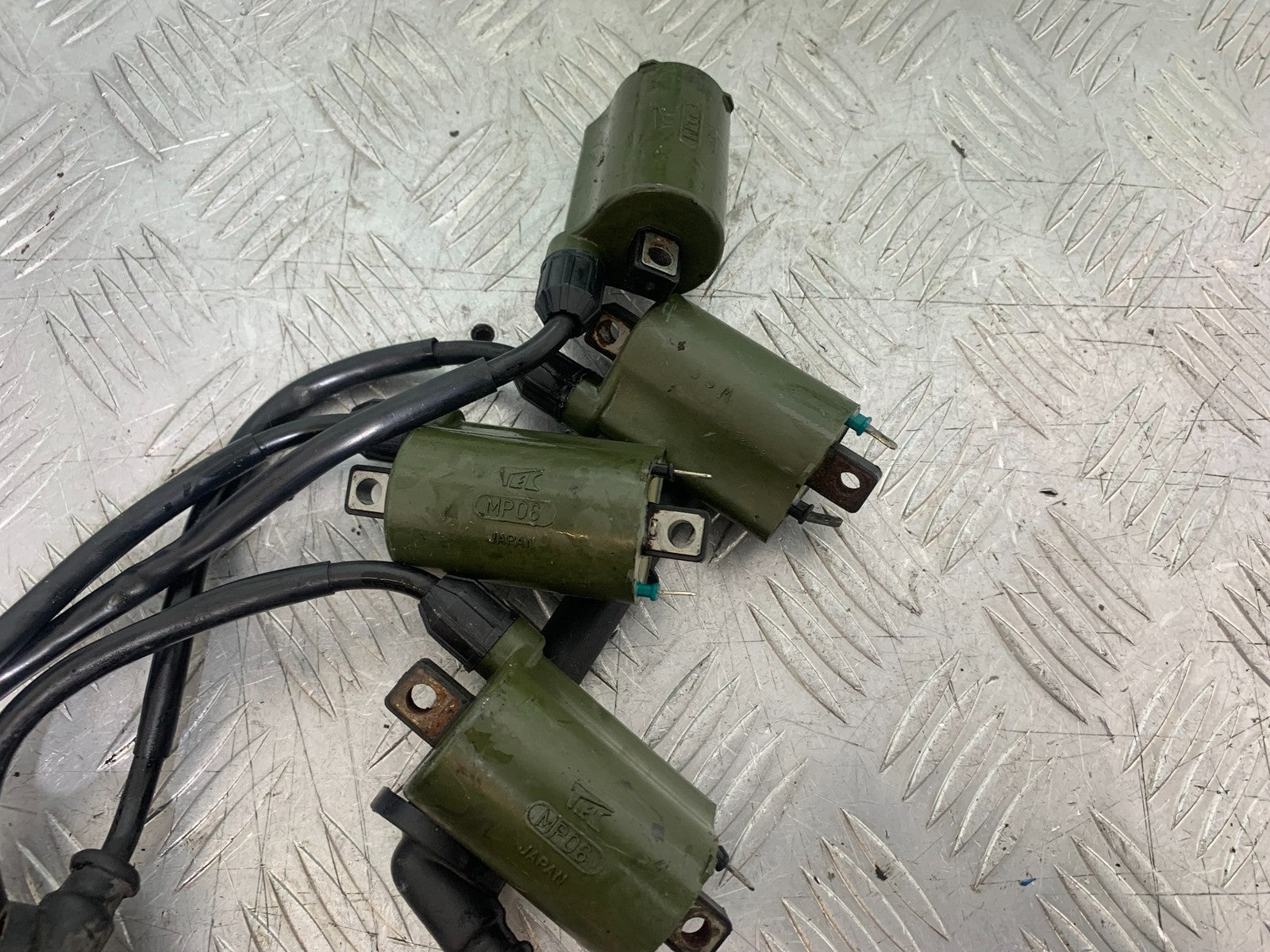 HONDA VFR800 PRE V-TEC COILS AND CAPS   YEAR 1998-2001 (CMB1233)