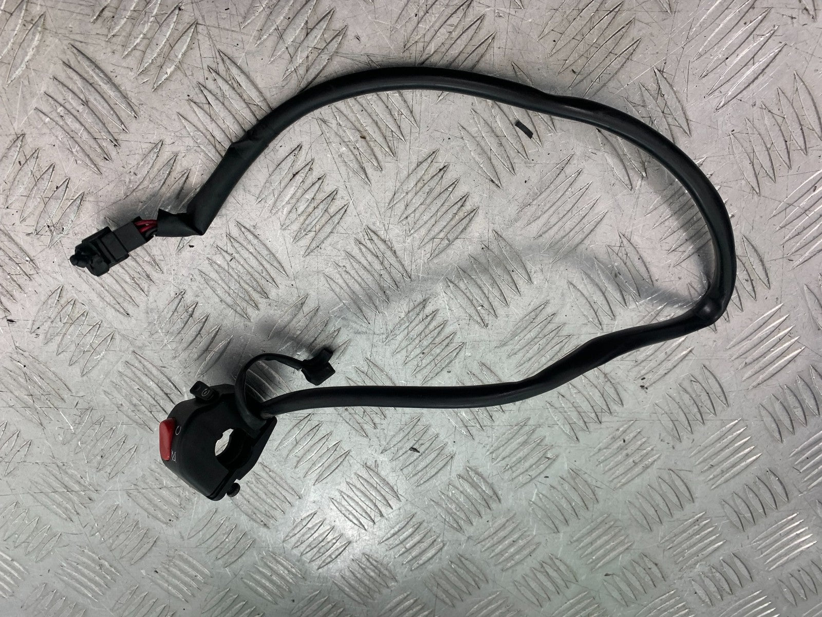 TRIUMPH 675 STREET TRIPLE RX RIGHT SWITCH GEAR  2015- 2017 (CMB1299)