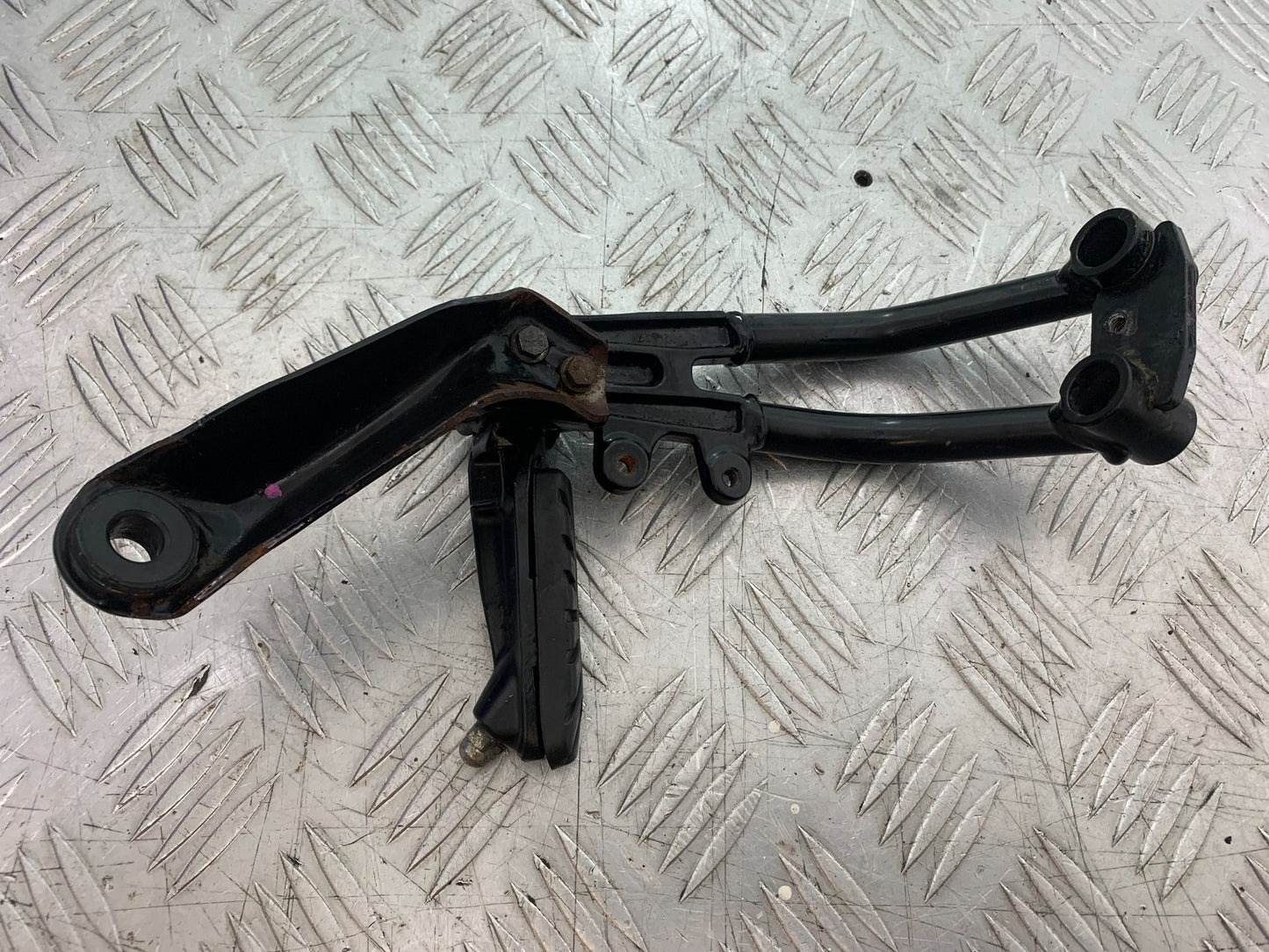 KTM DUKE 125 RIGHT REAR HANGER AND PEG  YEAR 2017-2022 (CMB1274)