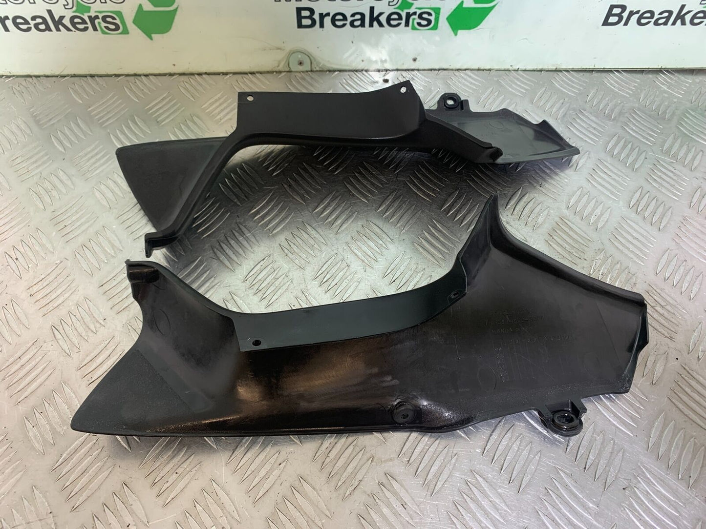 HONDA CBR 929 RRY FIREBLADE TOP FAIRING INFILL PANELS YEAR 2000-01 (CMB1094)