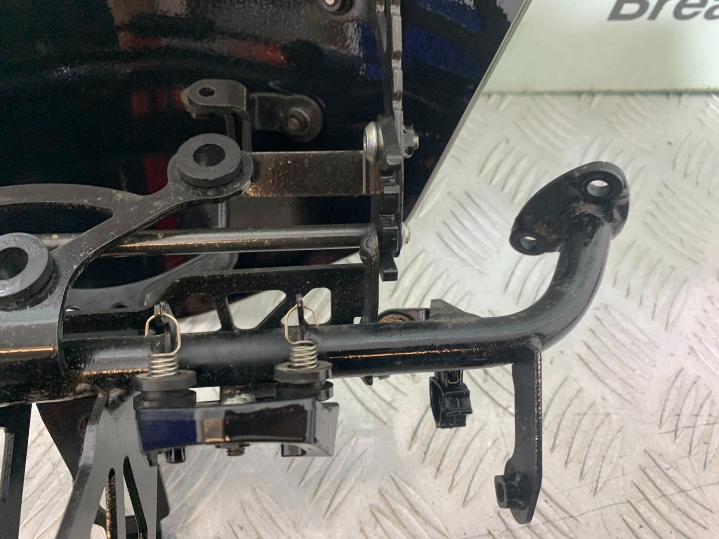 KAWASAKI Z1000 SX FAIRING BRACKET AND SCREEN  YEAR 2014-16 (CMB1264)