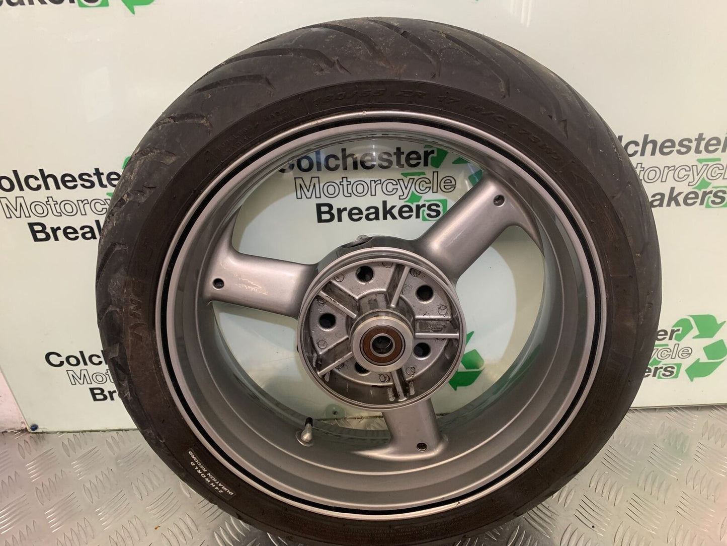 TRIUMPH 955I SPRINT RS REAR WHEEL  YEAR 1999-04 (STOCK 989)