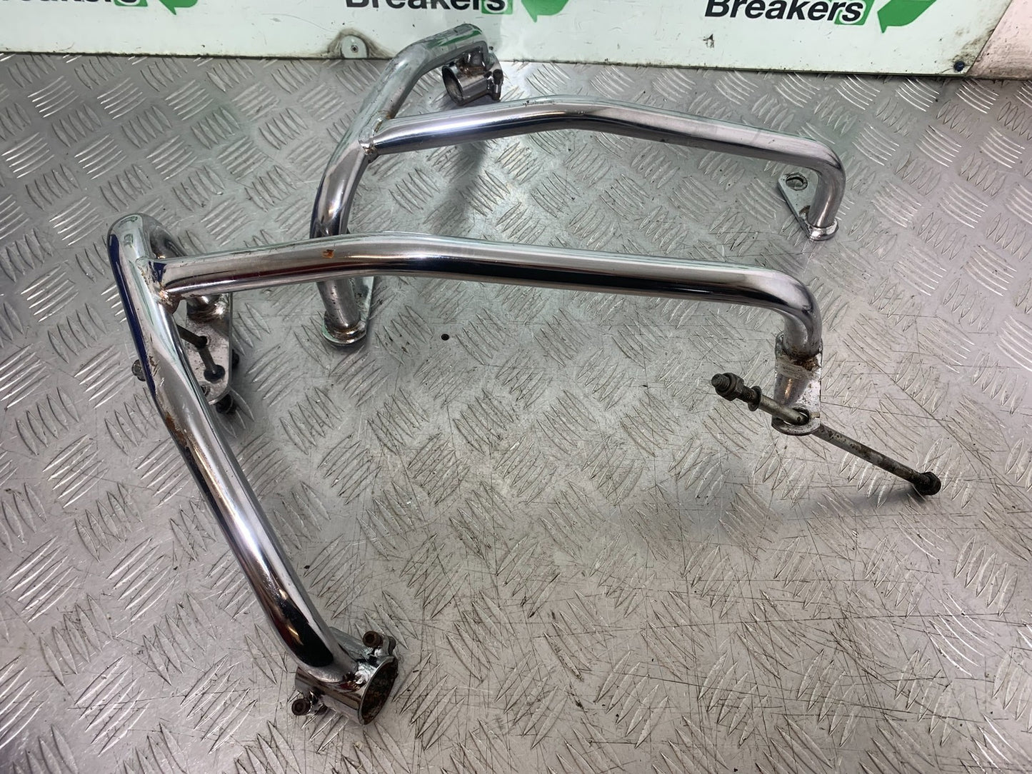 YAMAHA XJ900 XJ 900 DIVERSION ENGINE CRASH BARS    YEAR 1994-2002 (CMB1292)
