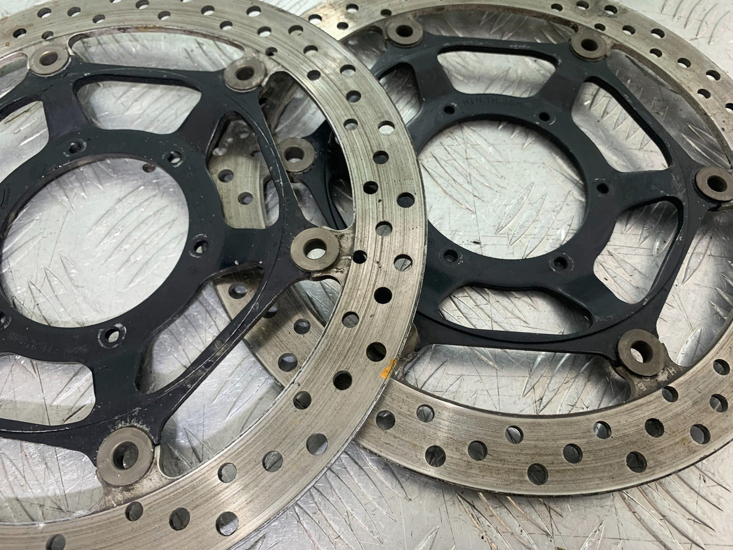 HONDA CBR1000 rr FIREBLADE FRONT BRAKE DISCS  2012-2016 (CMB1280)