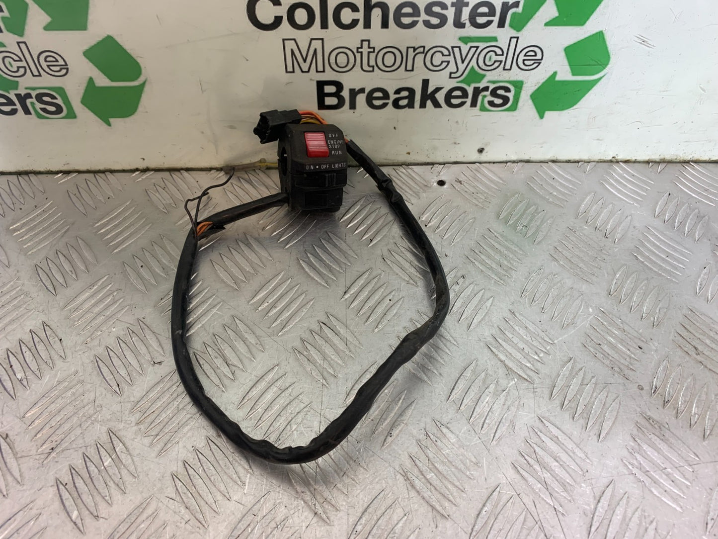 SUZUKI RF900 RF 900 RIGHT SWITCH GEAR YEAR 1994-1999 CMB1326