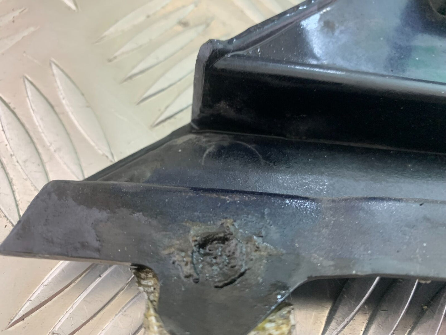 YAMAHA FJ1100 FJ 1100 RIGHT SEAT PANEL  YEAR 1984-1985 (CMB1101)