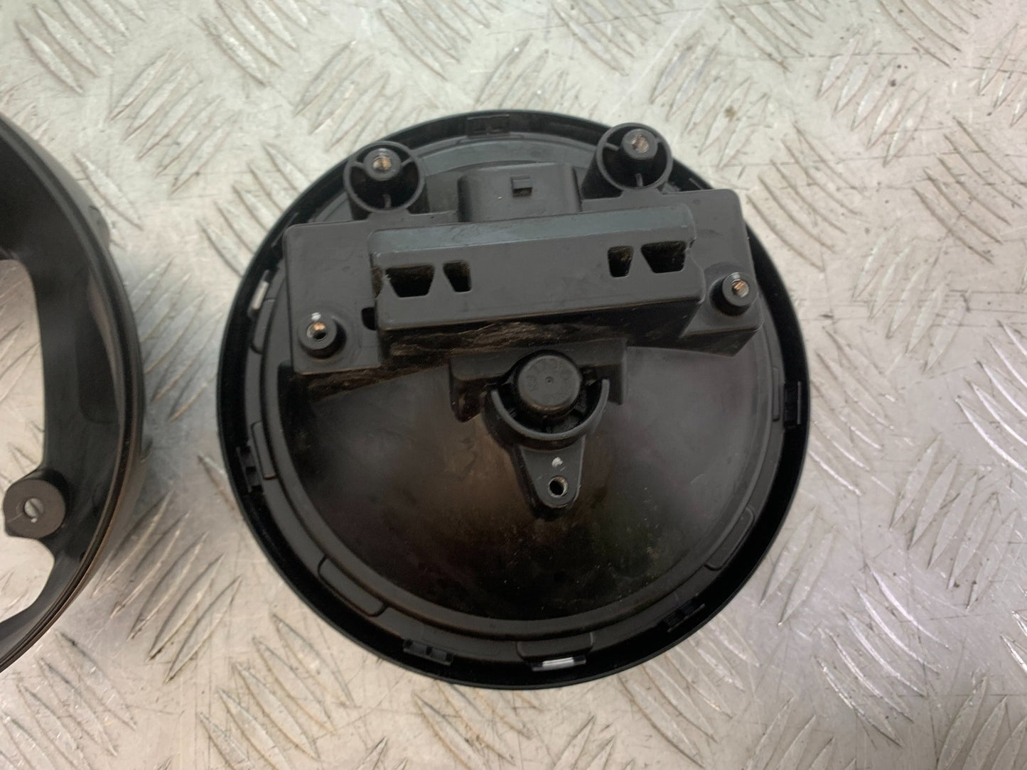 TRIUMPH TRIDENT 660 HEADLIGHT AND BACKING   YEAR 2021-2024 (CMB1295)