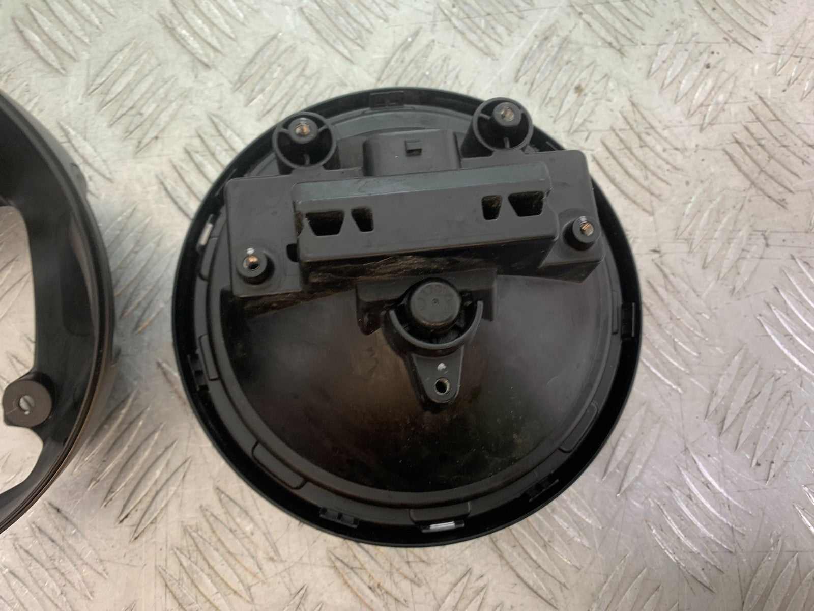 TRIUMPH TRIDENT 660 HEADLIGHT AND BACKING   YEAR 2021-2024 (CMB1295)