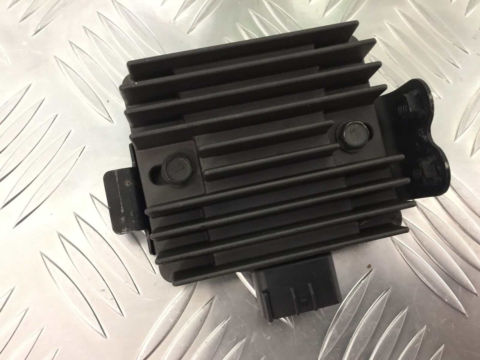 KAWASAKI Z1000 Z 1000 REGULATOR   YEAR 2007-2009  (STOCK 927)