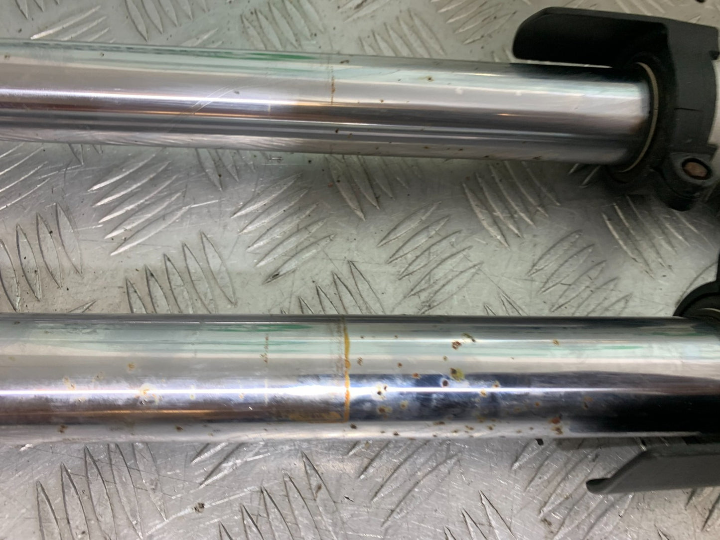 TRIUMPH 955I SPRINT RS FORKS YEAR 1999-03 (CMB1313)