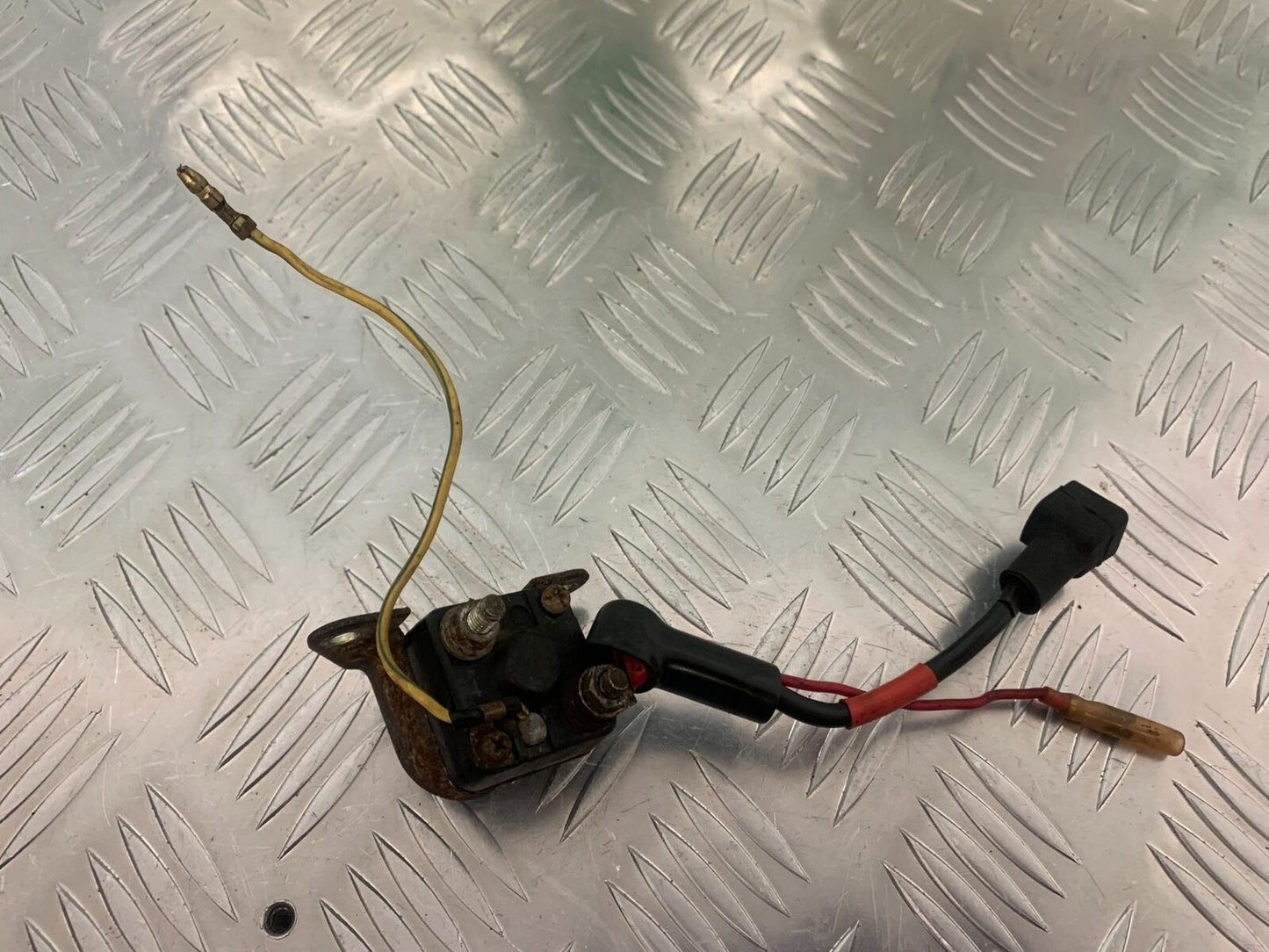 SUZUKI GS750 E GS 750E STARTER SOLENOID   YEAR 1979  (STOCK 959)