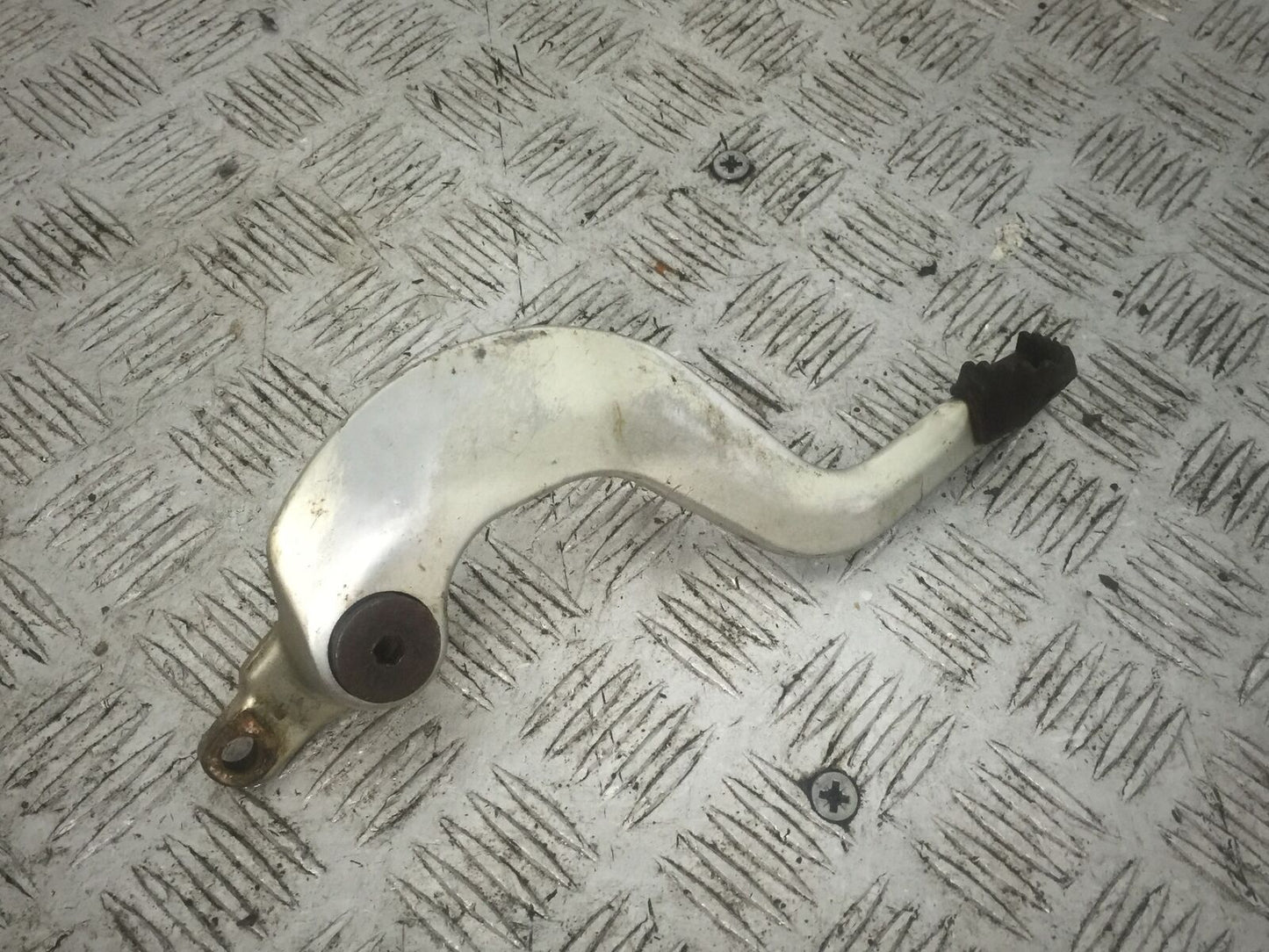 YAMAHA YZF250 YZF 250 REAR BRAKE PEDAL   YEAR 2004 (STOCK 792)