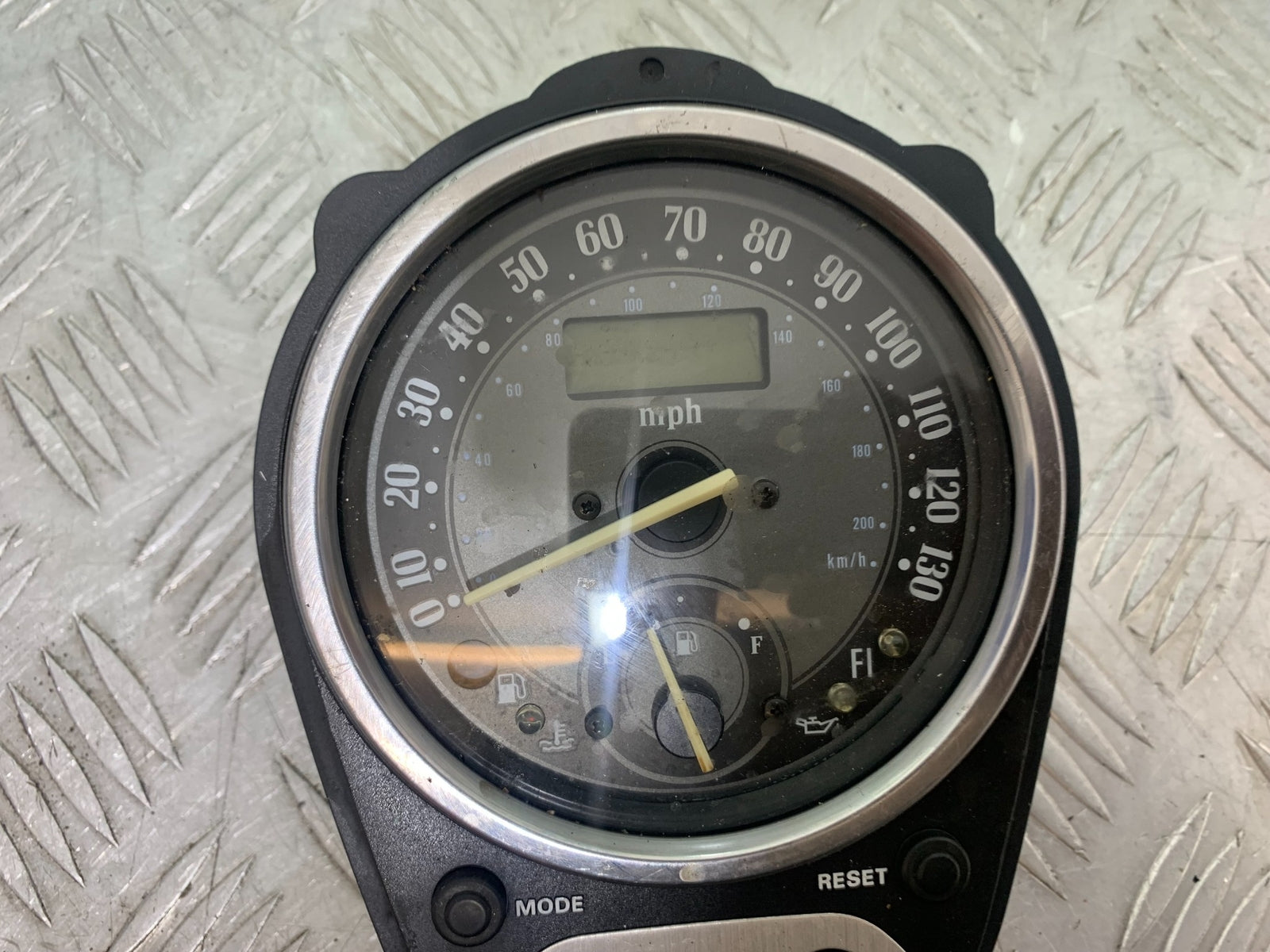 KAWASAKI VN1500 CLASSIC CLOCKS SPEEDO DASH    YEAR 1999 -2006 (CMB1166)