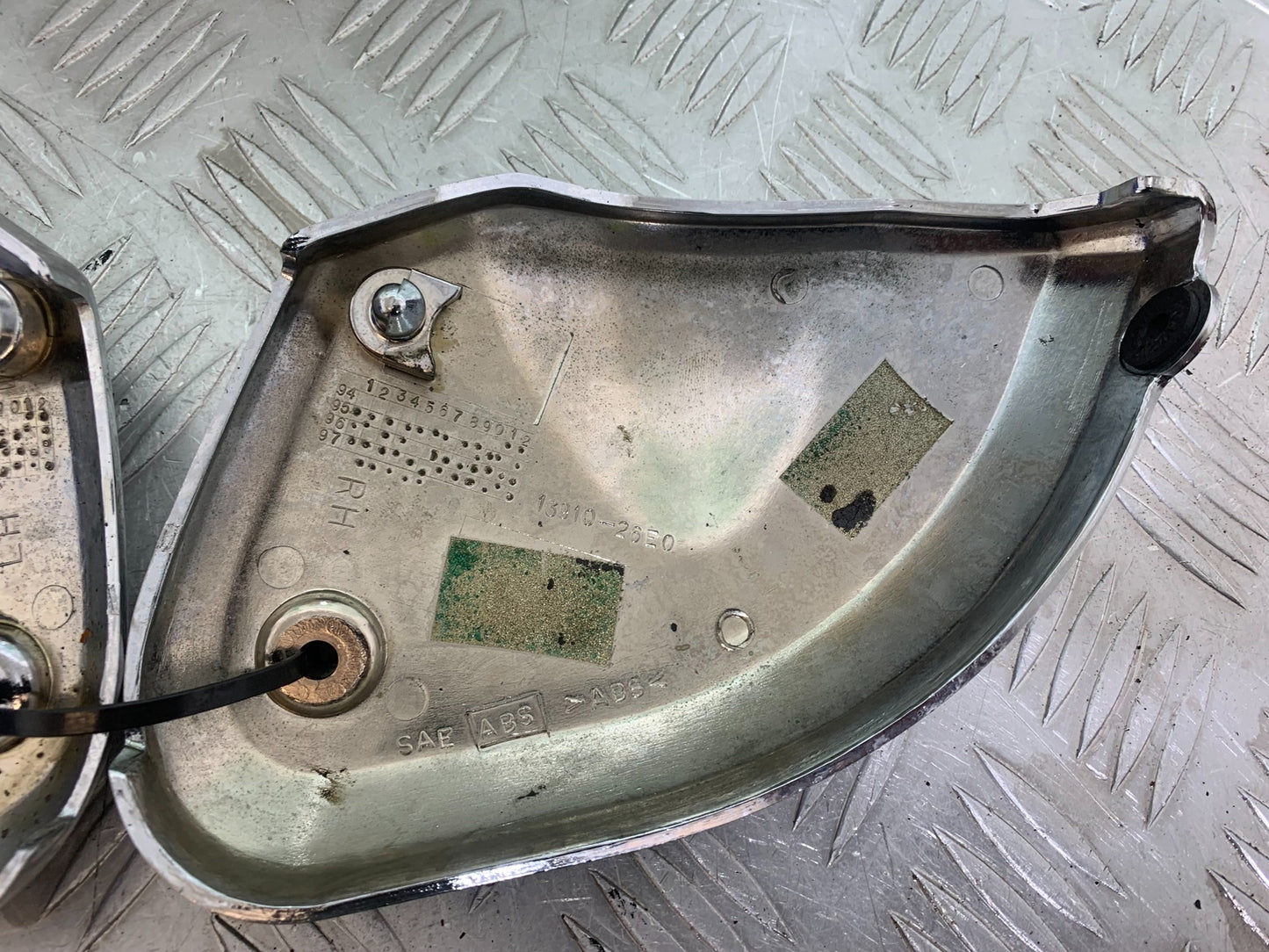 SUZUKI GSF1200  GSF 1200 BANDIT AIRBOX CHROME COVERS YEAR 1997-2000 (CMB1149)