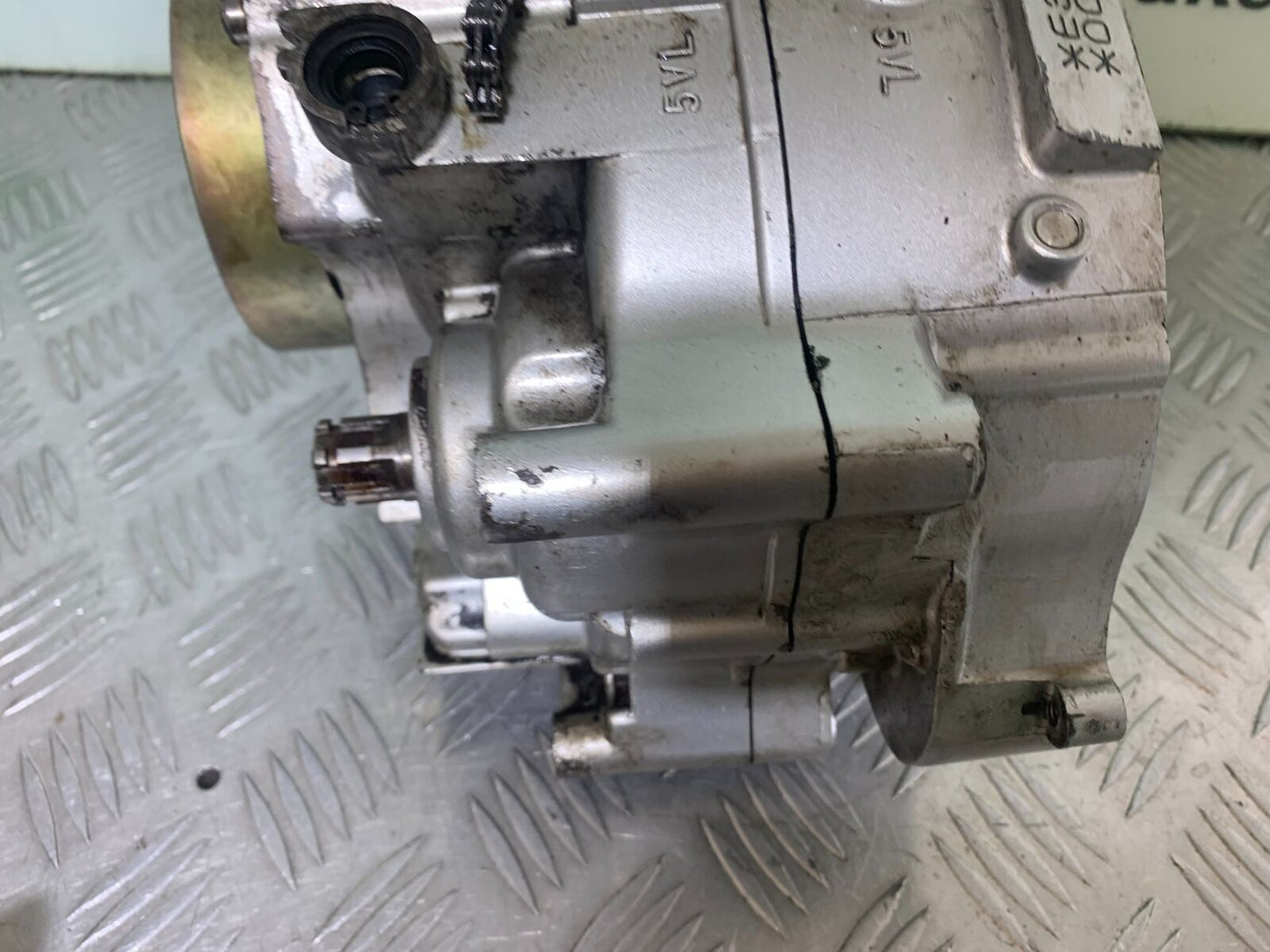 YAMAHA XT125 X XT 125 X ENGINE (BOTTOM END) 2005-2011 (CMB1097)