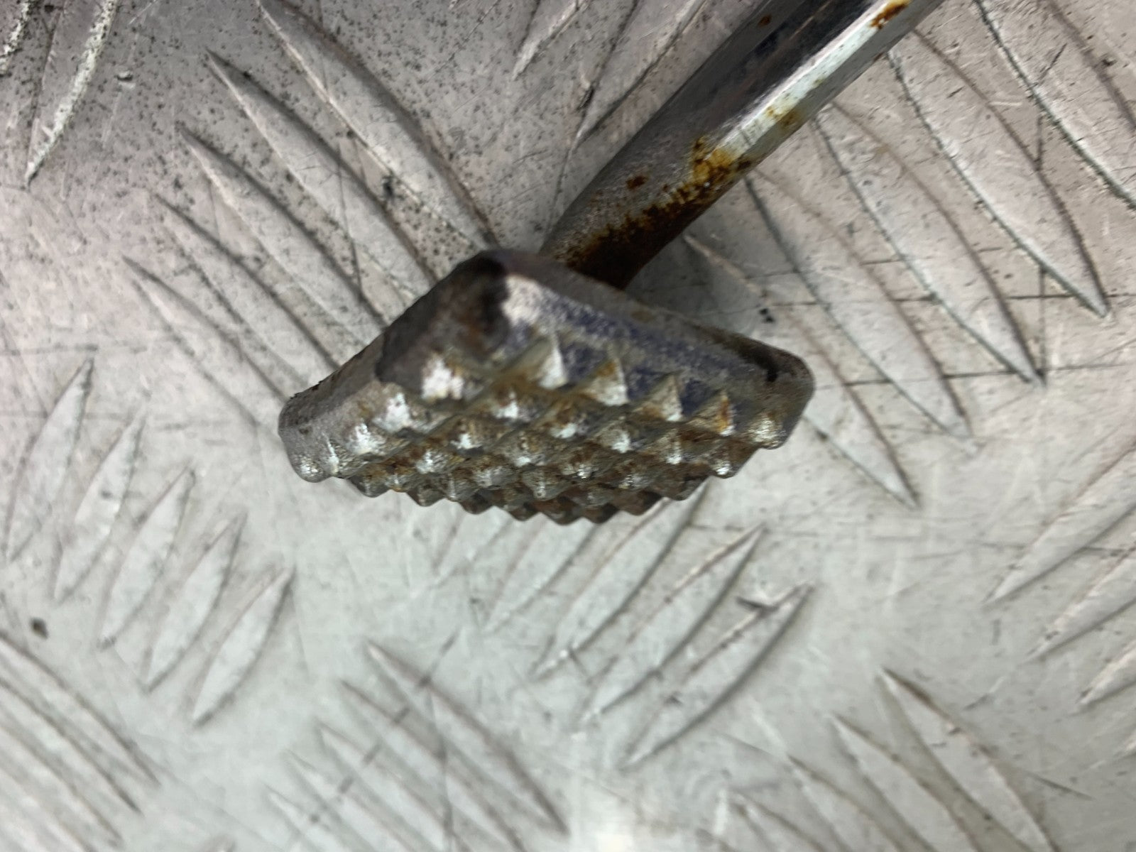 HONDA VT700 VT 700 SHADOW BRAKE PEDAL  YEAR 1984-85 (CMB1328)