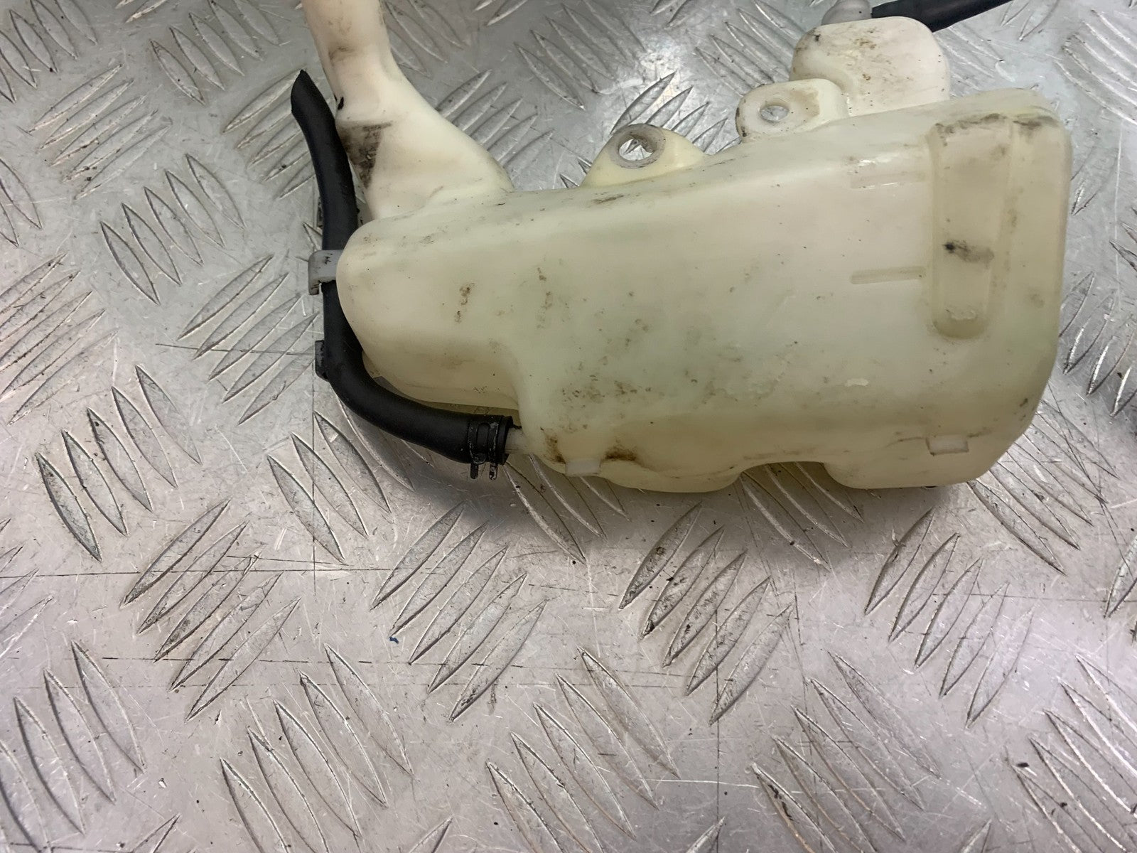 TRIUMPH 675 STREET TRIPLE COOLANT BOTTLE   2013-2016 (CMB1186)