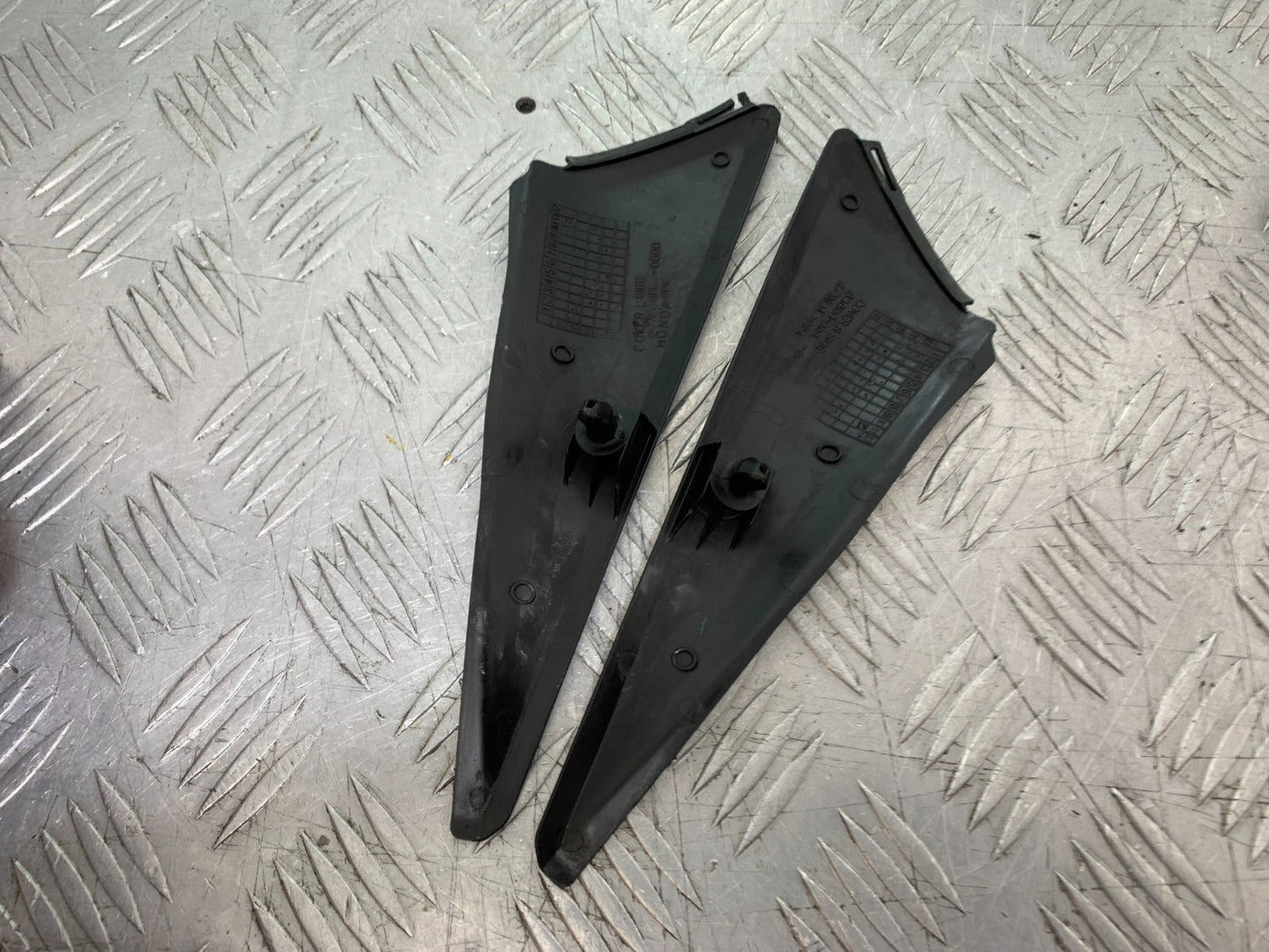HONDA CBR1000 RR INFILLS PANELS  YEAR  2008-2011 (CMB1330)
