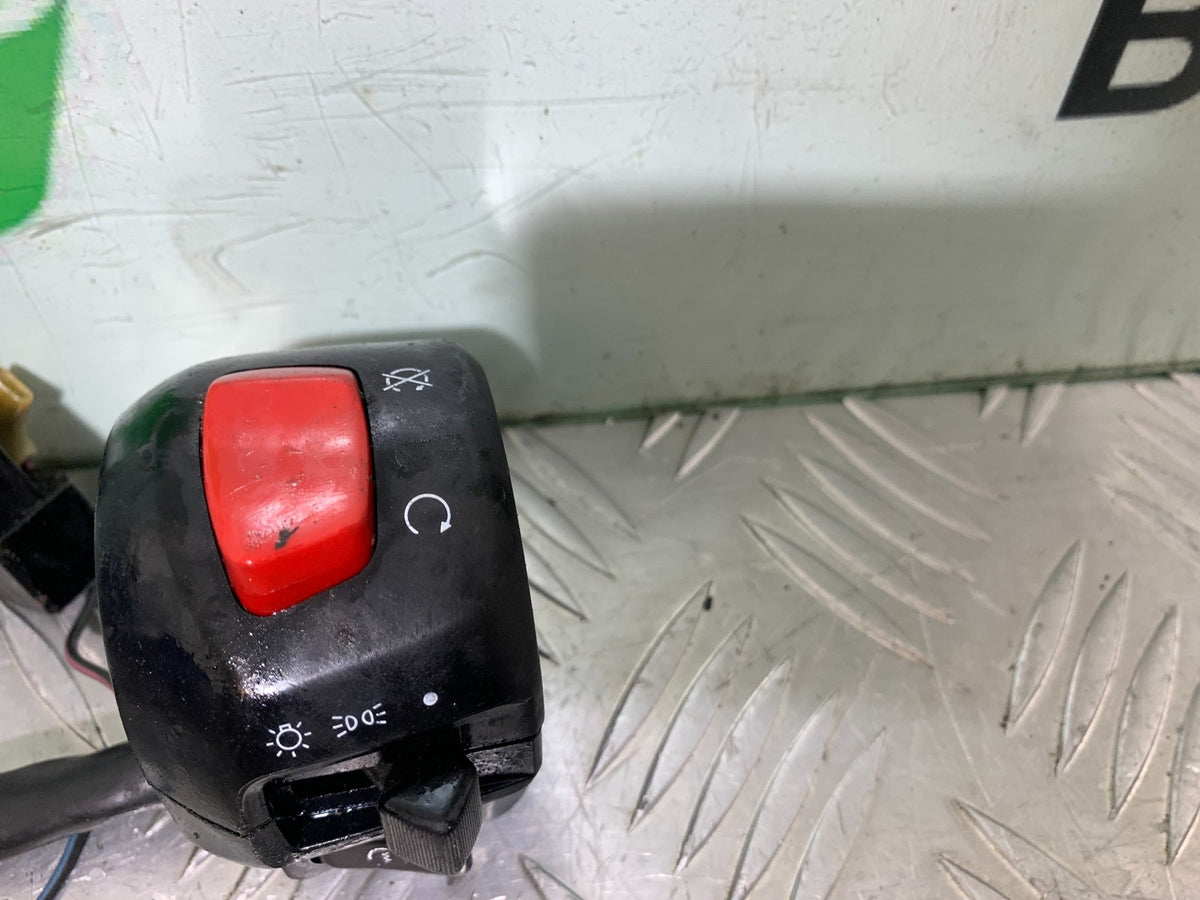 SUZUKI GSXR600 GSXR 600 SRAD RIGHT SWITCH GEAR YEAR 1997-2000 (CMB1276)