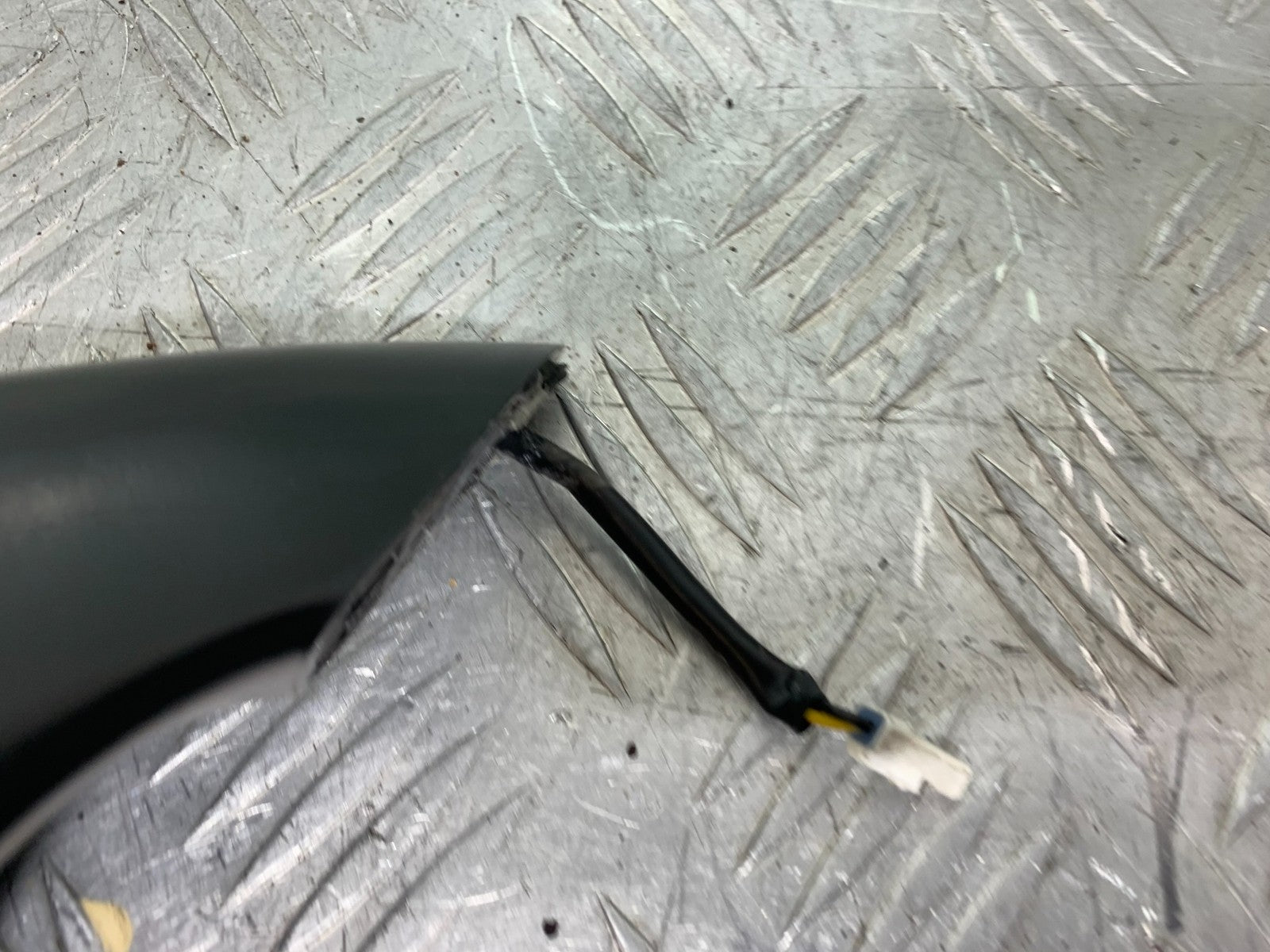 MV AGUSTA 675 F3 LEFT MIRROR (DAMAGED) YEAR 2012-2016 (CMB1302)