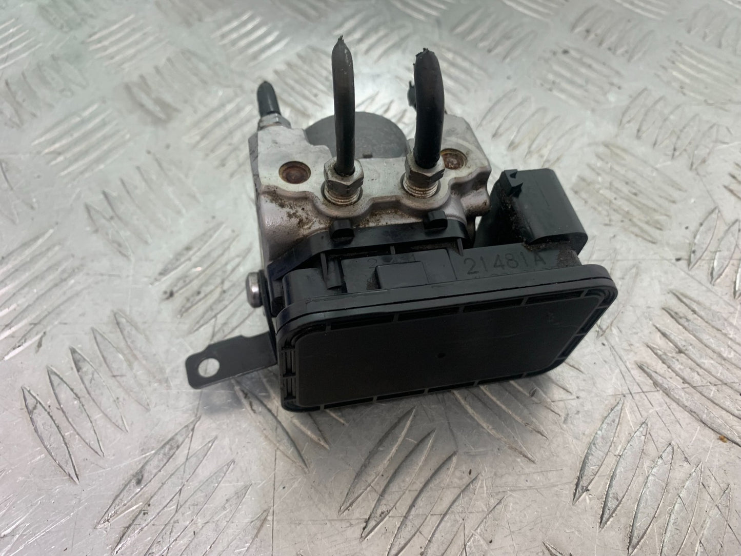 TRIUMPH 675 STREET TRIPLE ABS PUMP   2013-2016 (CMB1186)