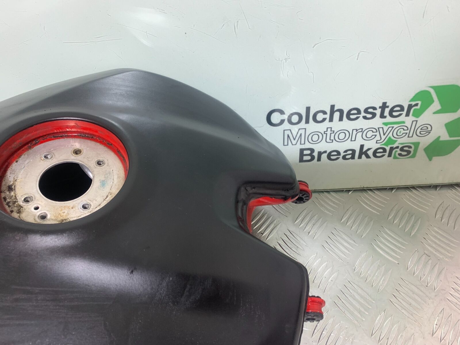 DUCATI 1199 PANIGALE PETROL TANK  YEAR 2012-2014 (CMB1047)