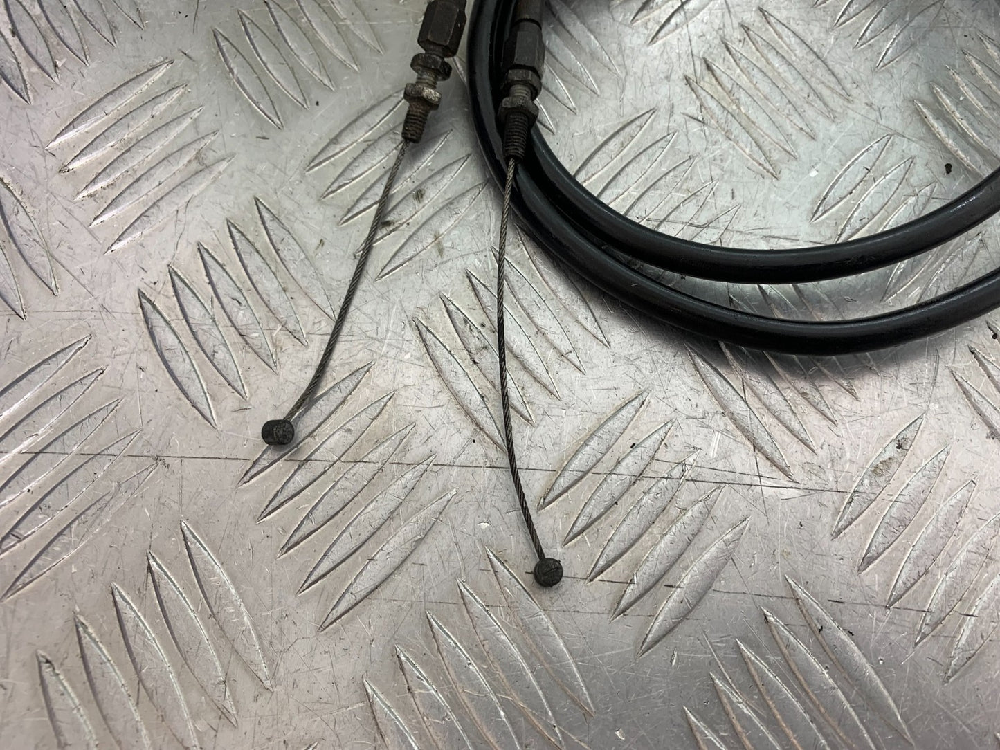 SUZUKI GSF1200 GSF 1200 BANDIT THROTTLE CABLES  YEAR 2001-2004 (CMB1188)