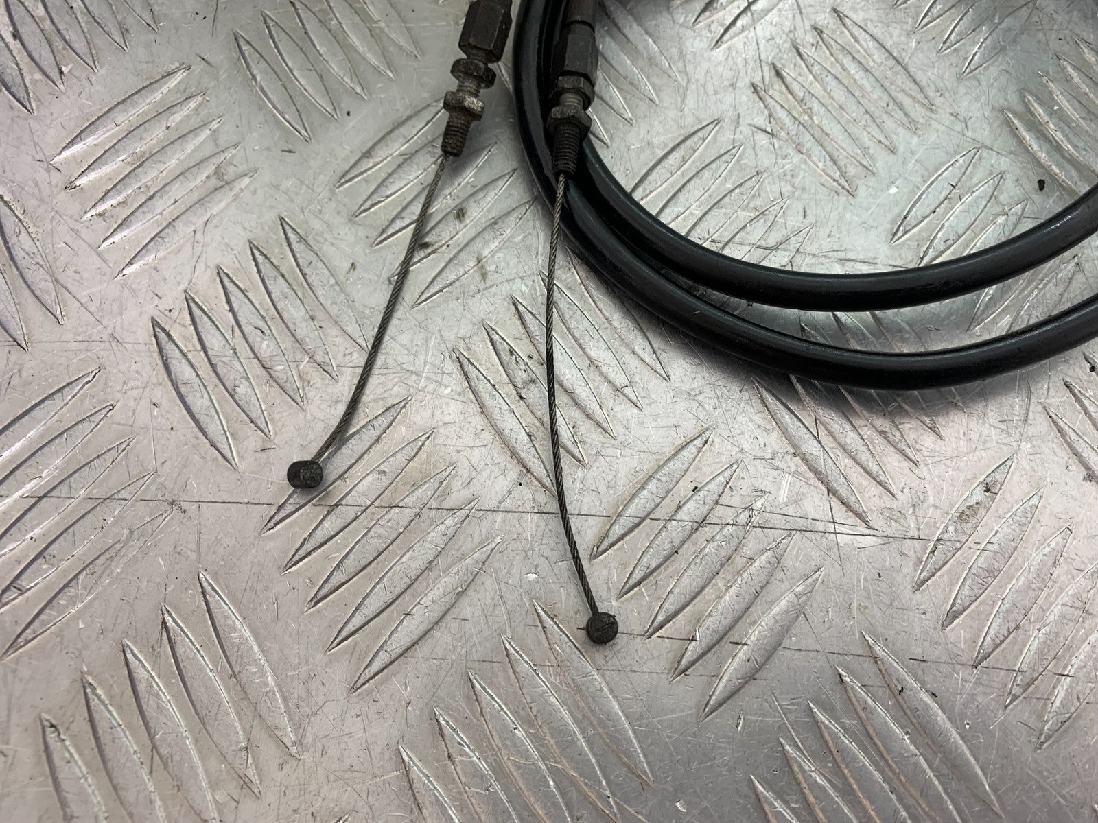 SUZUKI GSF1200 GSF 1200 BANDIT THROTTLE CABLES  YEAR 2001-2004 (CMB1188)