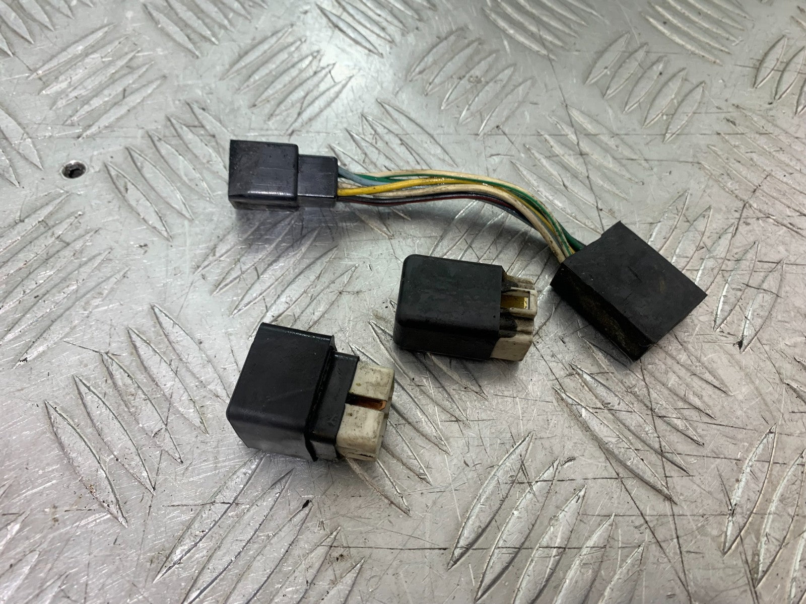 YAMAHA XV1100 XV 1100 VIRAGO RELAYS  1990-1999 (CMB1243)