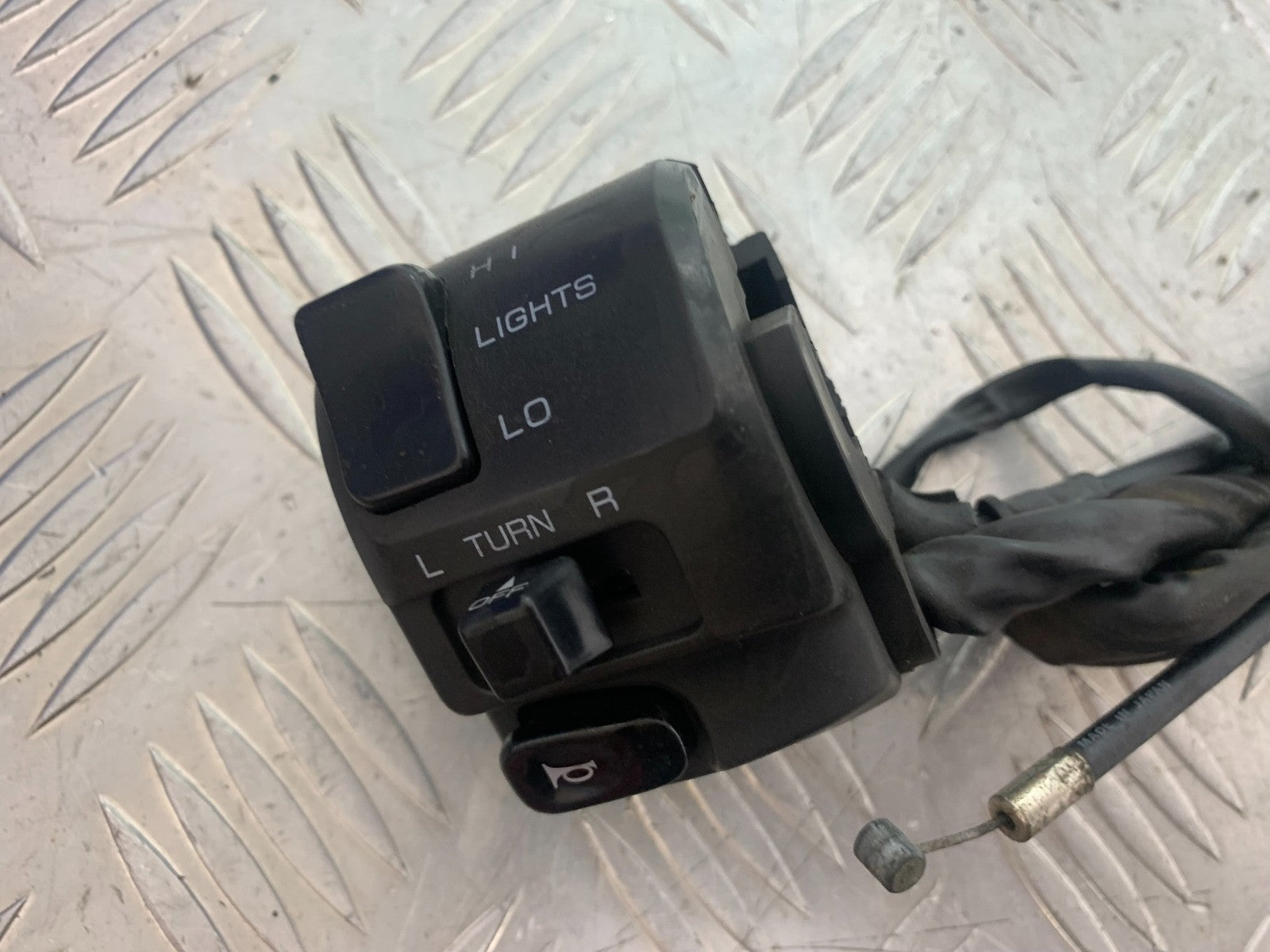 KAWASAKI ZX6R ZX6 F LEFT SWITCH GEAR  YEAR 1995-1997 (CMB1169)