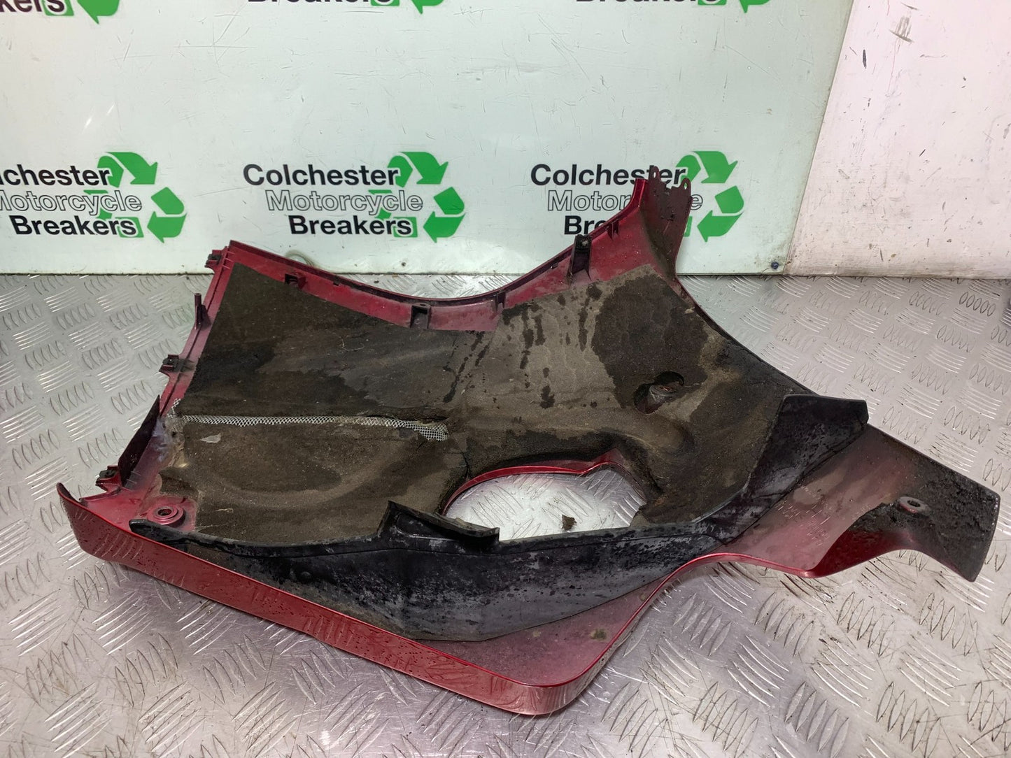 HONDA CBR1100 BLACKBIRD LEFT FAIRING PANEL  YEAR 1999-2005 (CMB1232)
