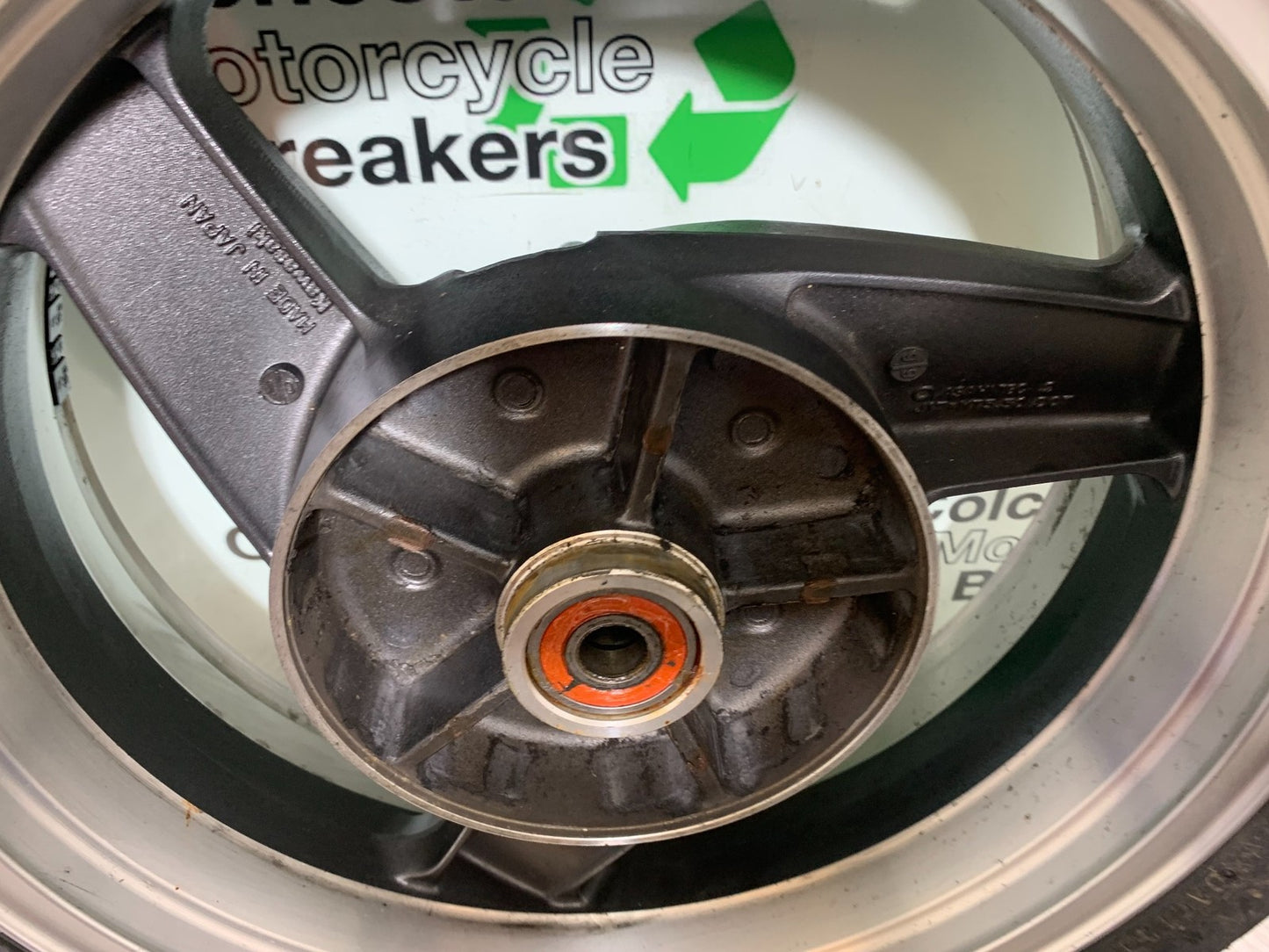 KAWASAKI ZZR1100 D REAR WHEEL  YEAR 1993-2001 (CMB1189)