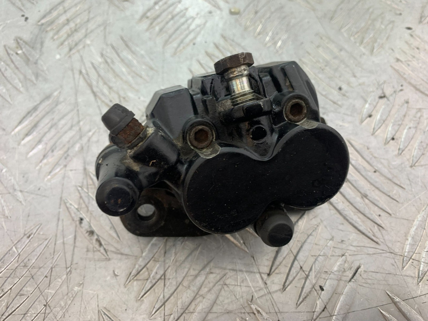 TRIUMPH 955i SPRINT ST REAR BRAKE CALIPER YEAR 1999-04 (CMB1230)