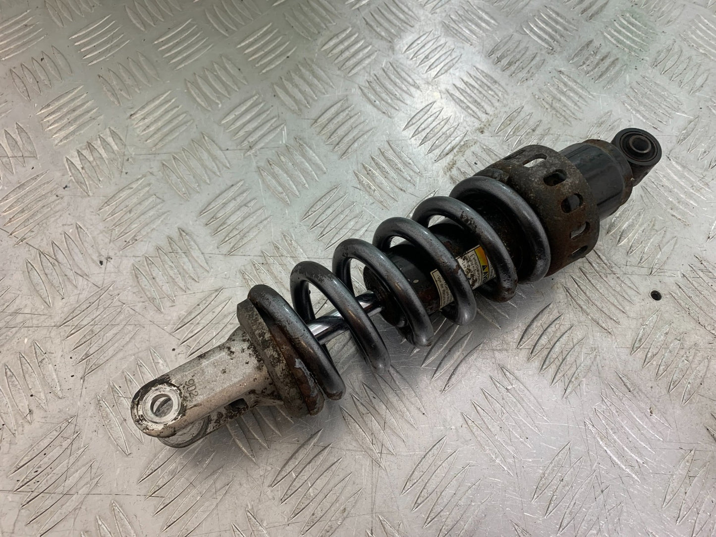 SUZUKI GSF600 GSF 600 BANDIT REAR SHOCK   2000-2004 (CMB1269)