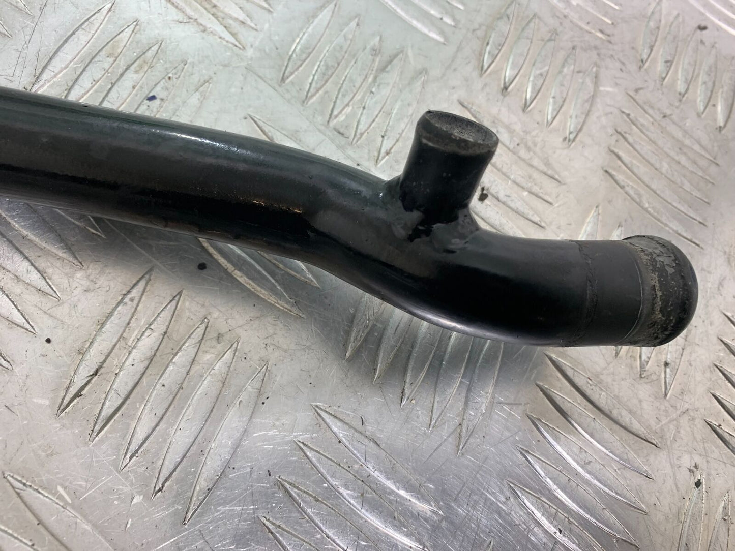 TRIUMPH THUNDERBIRD 1600 COOLANT PIPE  YEAR 2011 (CMB1107)