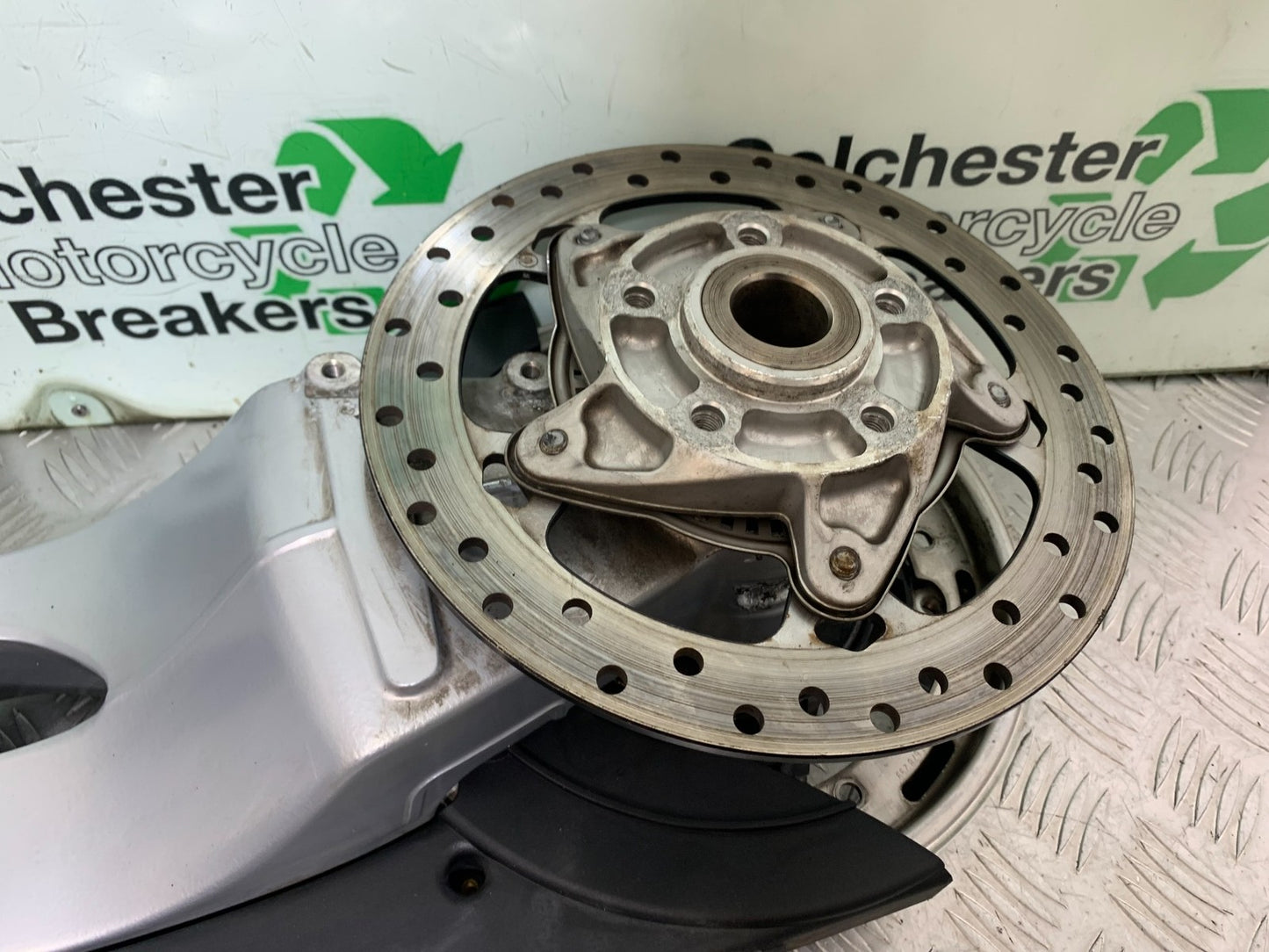 BMW F800 GT SWINGARM DISC HUB   YEAR 2013-2017 (CMB1248)