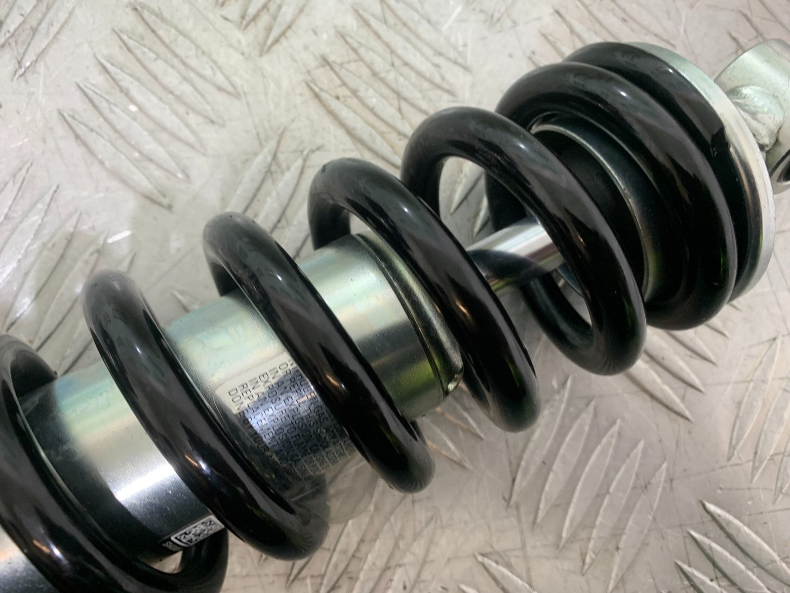 TRIUMPH TRIDENT 660 REAR SHOCK YEAR 2021-2024 (CMB1295)