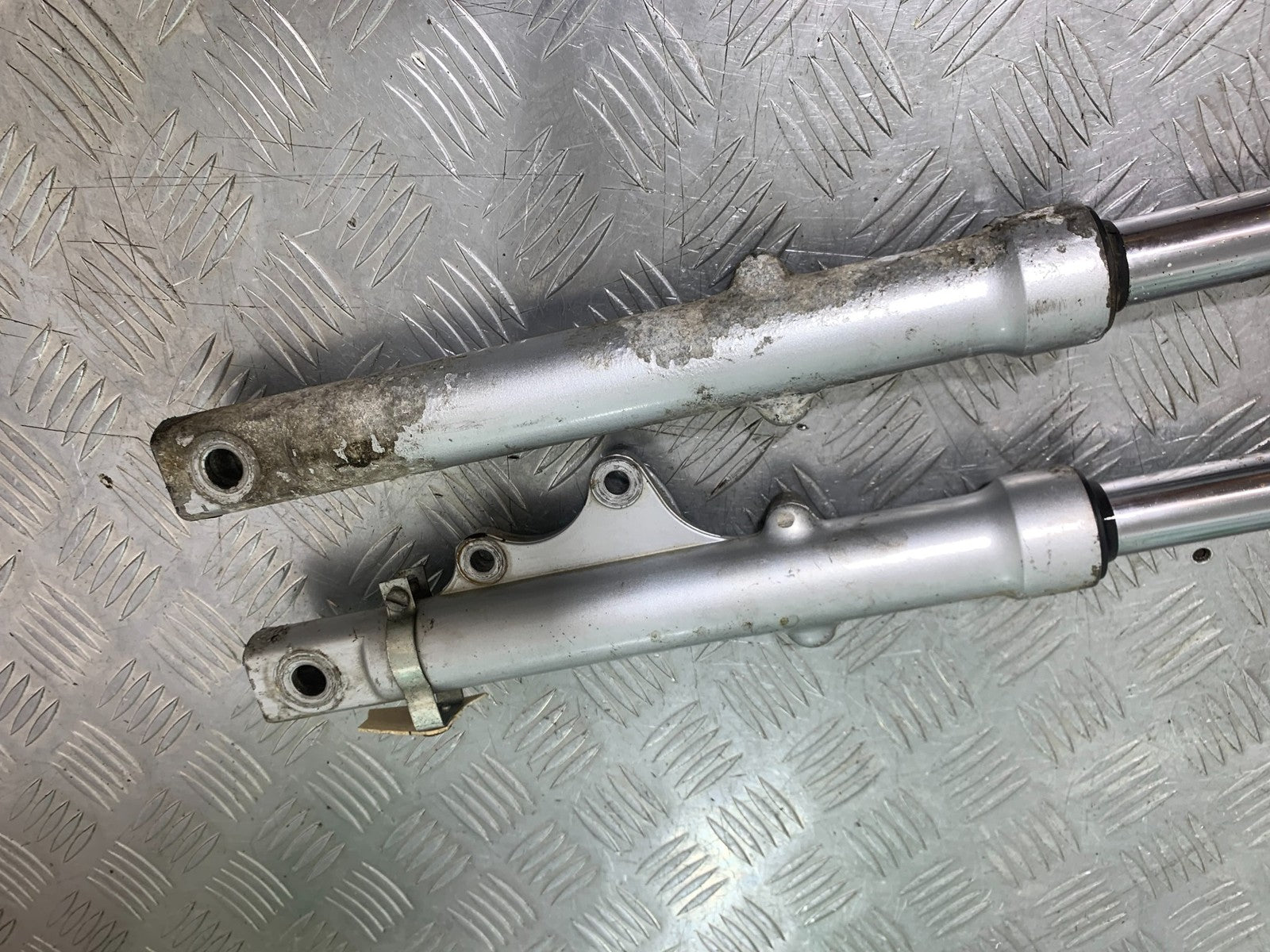 YAMAHA YBR125 CUSTOM FORKS  YEAR 2008-2016 (CMB1192)